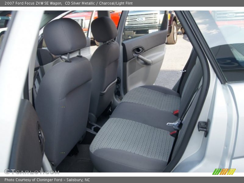 2007 Focus ZXW SE Wagon Charcoal/Light Flint Interior