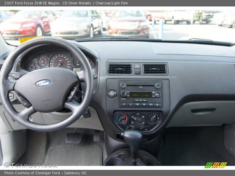 Dashboard of 2007 Focus ZXW SE Wagon