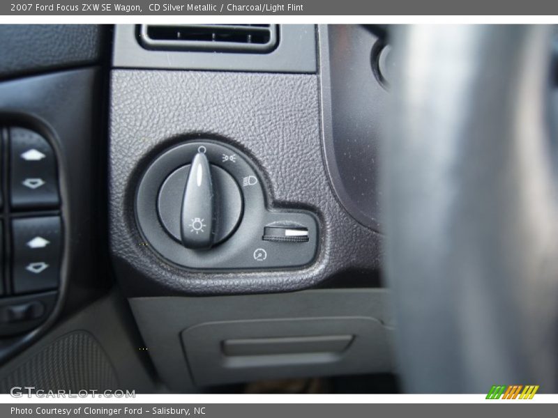Controls of 2007 Focus ZXW SE Wagon