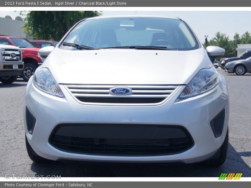Ingot Silver / Charcoal Black/Light Stone 2013 Ford Fiesta S Sedan