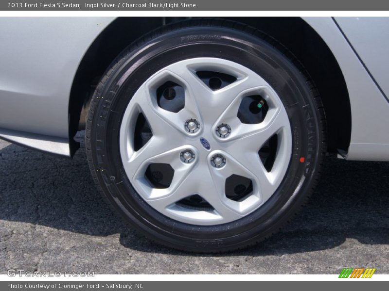  2013 Fiesta S Sedan Wheel