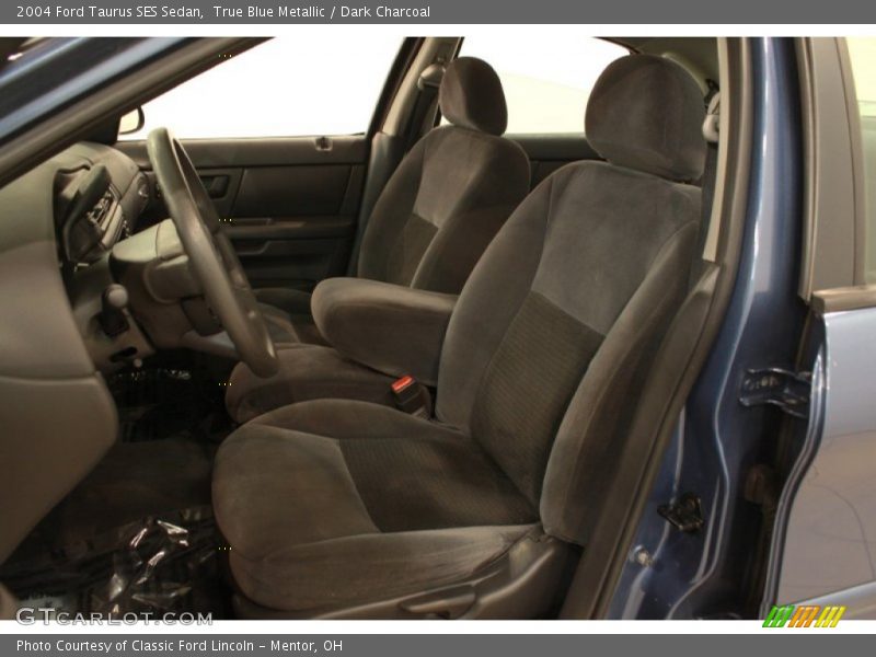 Front Seat of 2004 Taurus SES Sedan