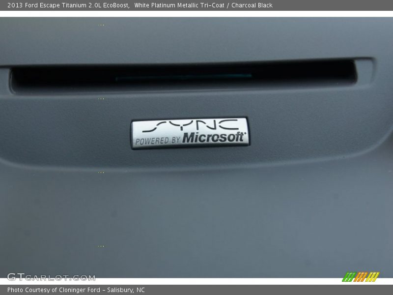 White Platinum Metallic Tri-Coat / Charcoal Black 2013 Ford Escape Titanium 2.0L EcoBoost