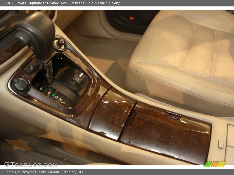 Vintage Gold Metallic / Ivory 2002 Toyota Highlander Limited 4WD