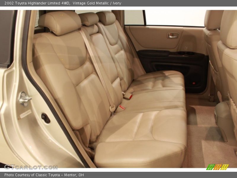 Vintage Gold Metallic / Ivory 2002 Toyota Highlander Limited 4WD