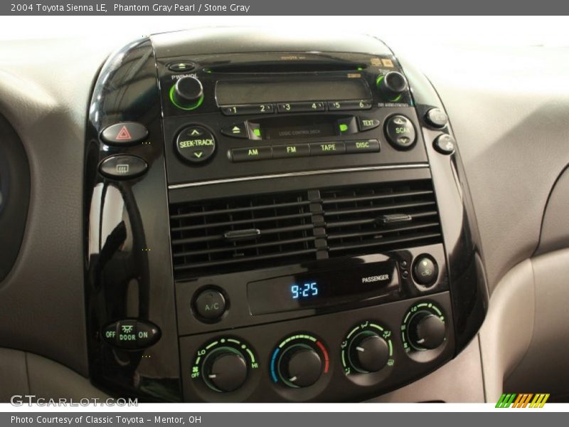 Controls of 2004 Sienna LE