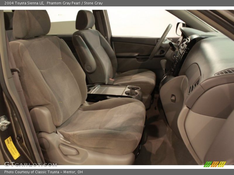 Front Seat of 2004 Sienna LE
