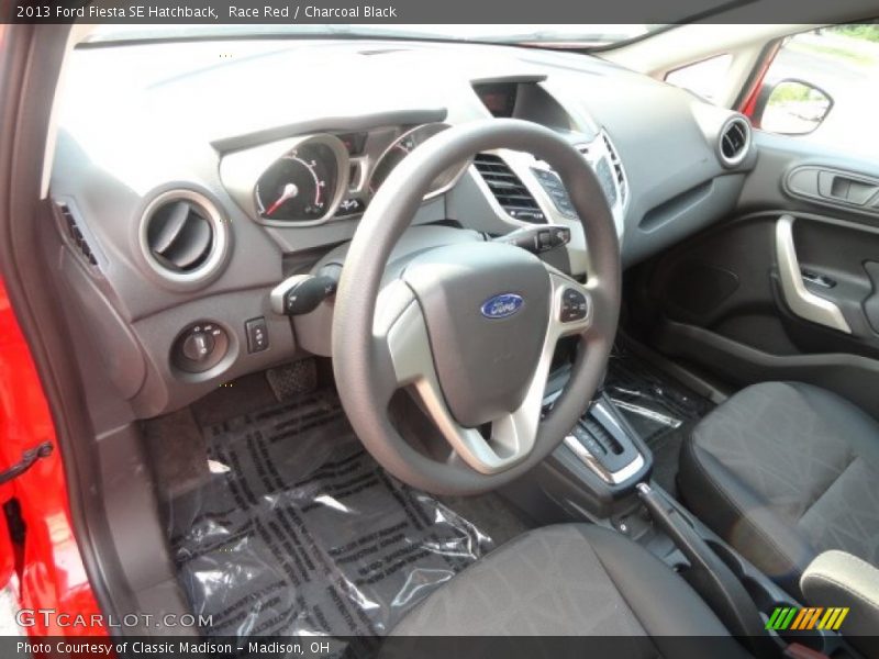 Charcoal Black Interior - 2013 Fiesta SE Hatchback 