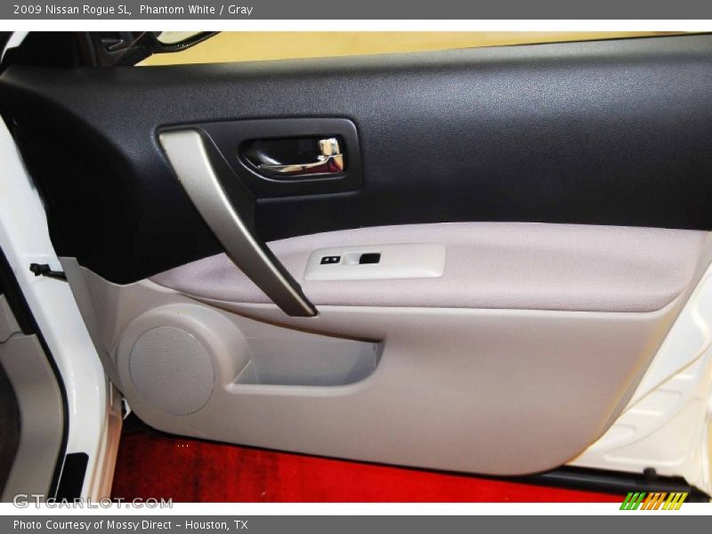 Phantom White / Gray 2009 Nissan Rogue SL