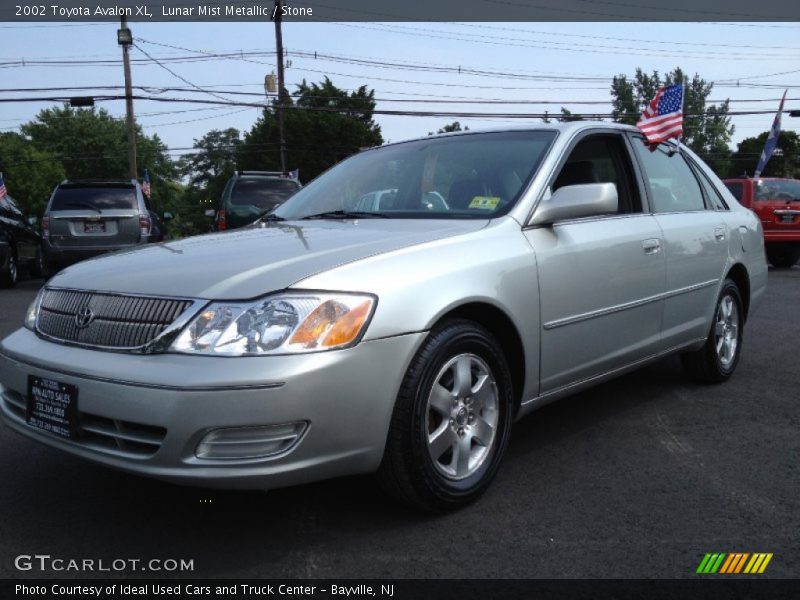 Lunar Mist Metallic / Stone 2002 Toyota Avalon XL