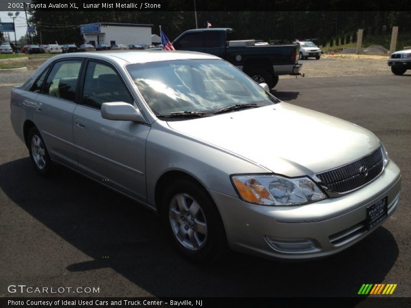 Lunar Mist Metallic / Stone 2002 Toyota Avalon XL
