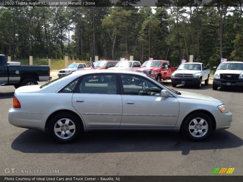 Lunar Mist Metallic / Stone 2002 Toyota Avalon XL