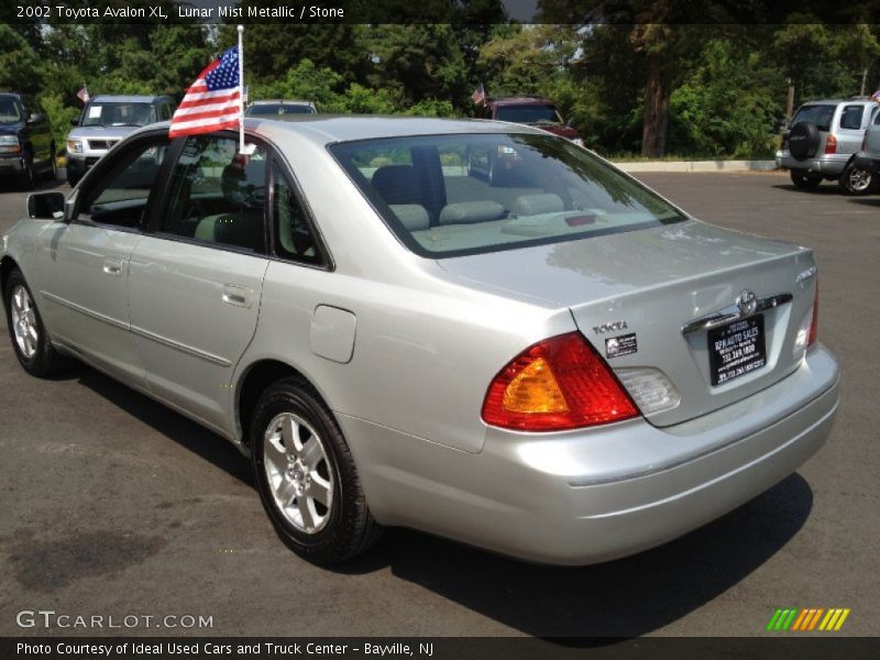 Lunar Mist Metallic / Stone 2002 Toyota Avalon XL