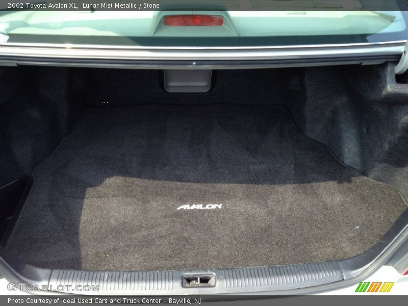  2002 Avalon XL Trunk