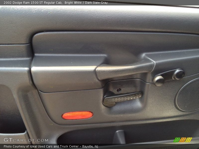 Bright White / Dark Slate Gray 2002 Dodge Ram 1500 ST Regular Cab