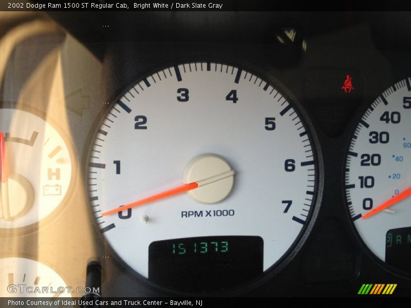 Bright White / Dark Slate Gray 2002 Dodge Ram 1500 ST Regular Cab