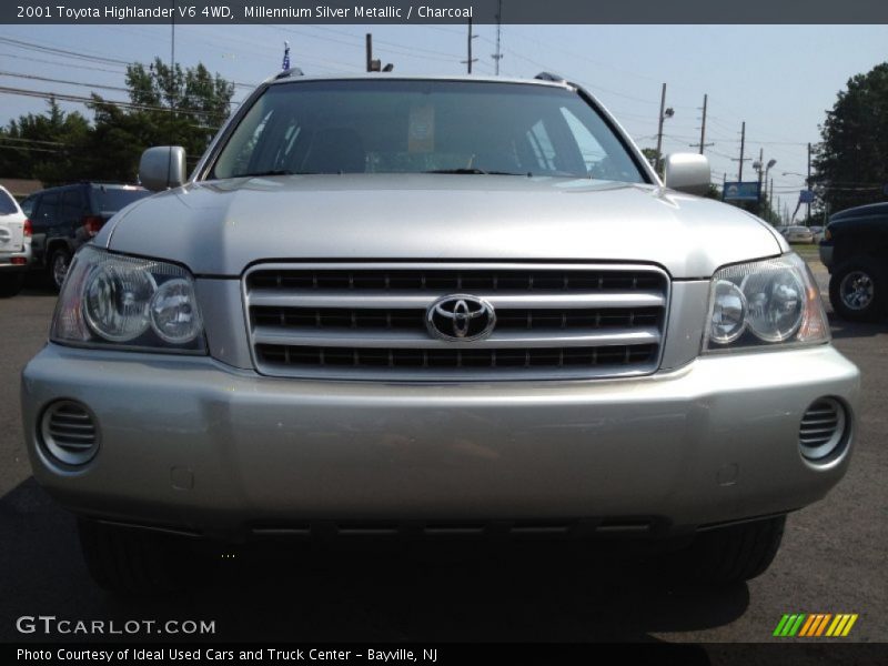Millennium Silver Metallic / Charcoal 2001 Toyota Highlander V6 4WD