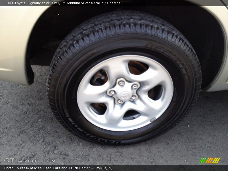 Millennium Silver Metallic / Charcoal 2001 Toyota Highlander V6 4WD