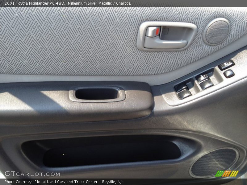 Millennium Silver Metallic / Charcoal 2001 Toyota Highlander V6 4WD
