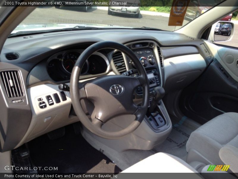 Millennium Silver Metallic / Charcoal 2001 Toyota Highlander V6 4WD