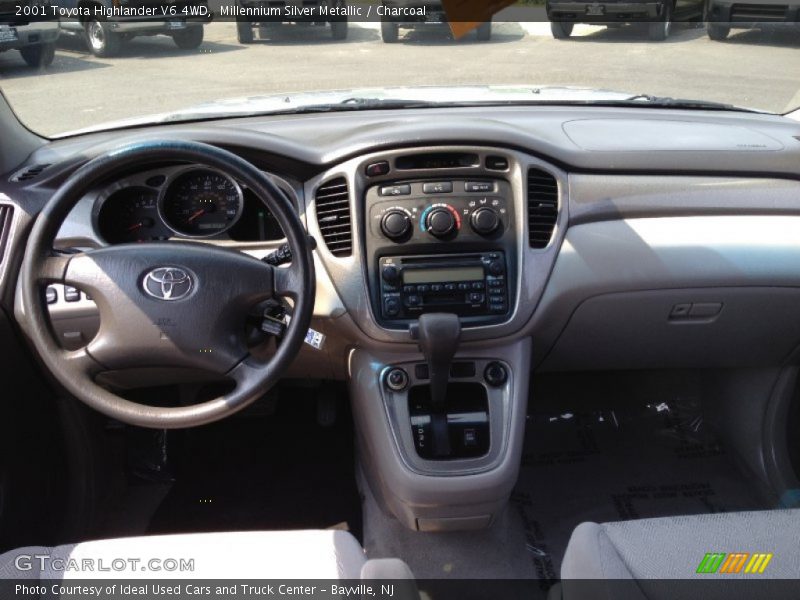 Millennium Silver Metallic / Charcoal 2001 Toyota Highlander V6 4WD