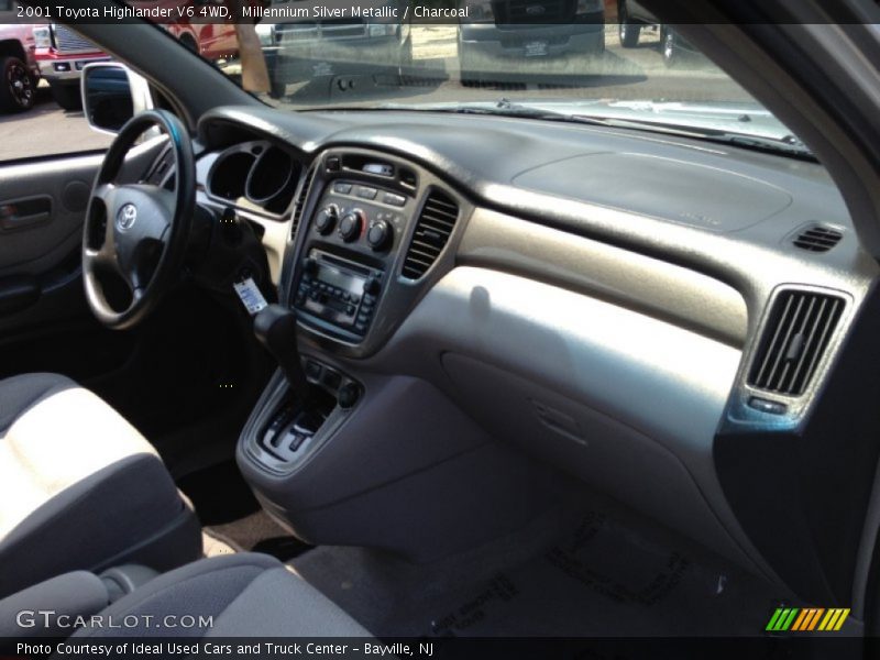 Millennium Silver Metallic / Charcoal 2001 Toyota Highlander V6 4WD