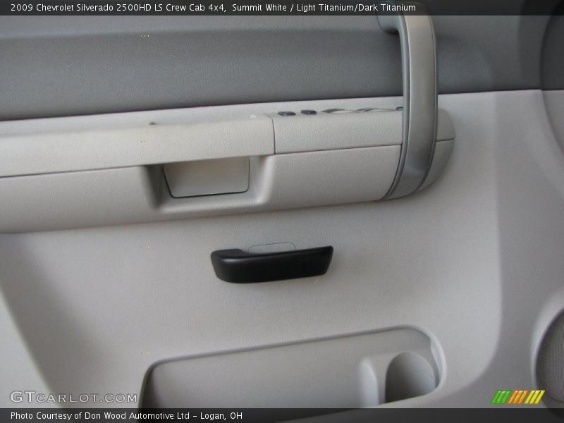 Summit White / Light Titanium/Dark Titanium 2009 Chevrolet Silverado 2500HD LS Crew Cab 4x4