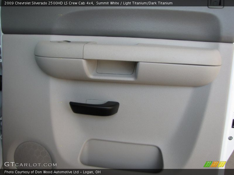 Summit White / Light Titanium/Dark Titanium 2009 Chevrolet Silverado 2500HD LS Crew Cab 4x4