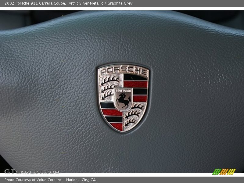 Porsche Crest - 2002 Porsche 911 Carrera Coupe