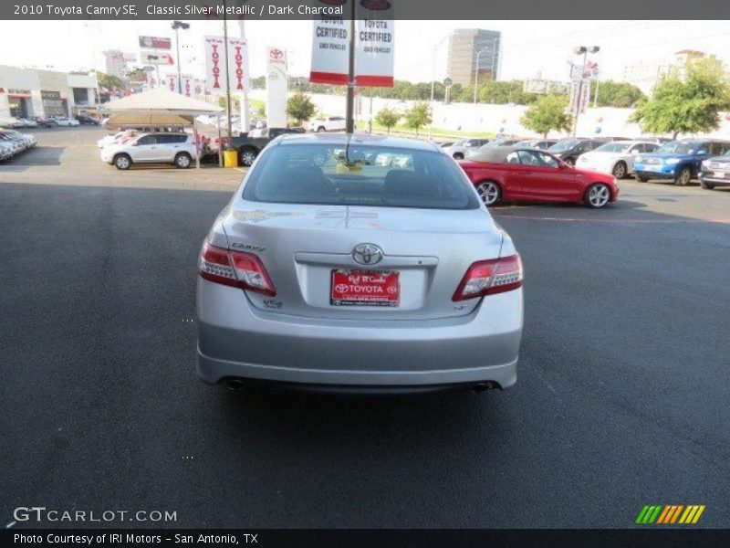 Classic Silver Metallic / Dark Charcoal 2010 Toyota Camry SE