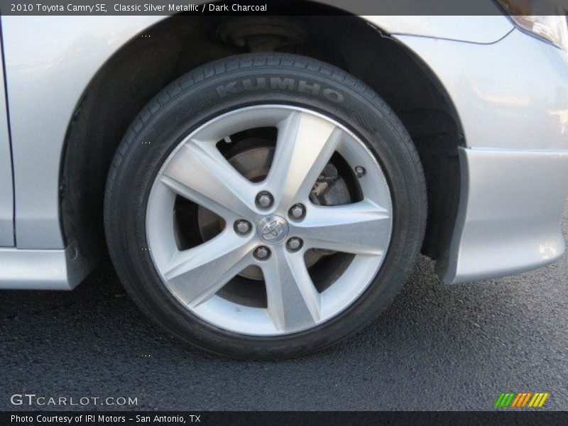 Classic Silver Metallic / Dark Charcoal 2010 Toyota Camry SE