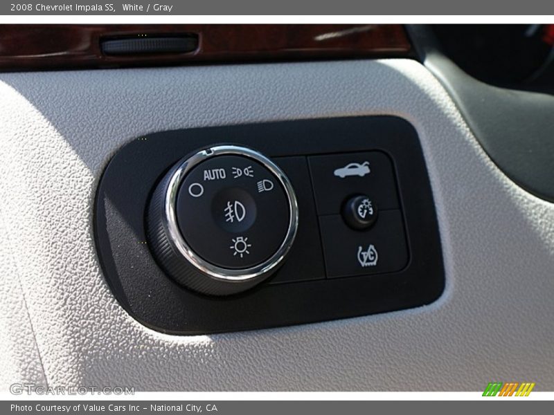 White / Gray 2008 Chevrolet Impala SS