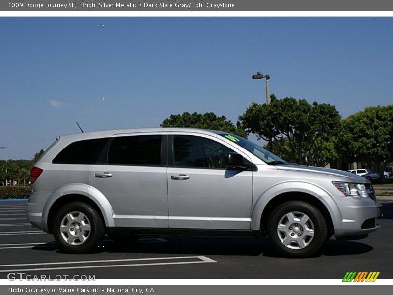 Bright Silver Metallic / Dark Slate Gray/Light Graystone 2009 Dodge Journey SE