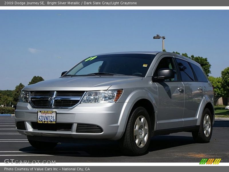 Bright Silver Metallic / Dark Slate Gray/Light Graystone 2009 Dodge Journey SE