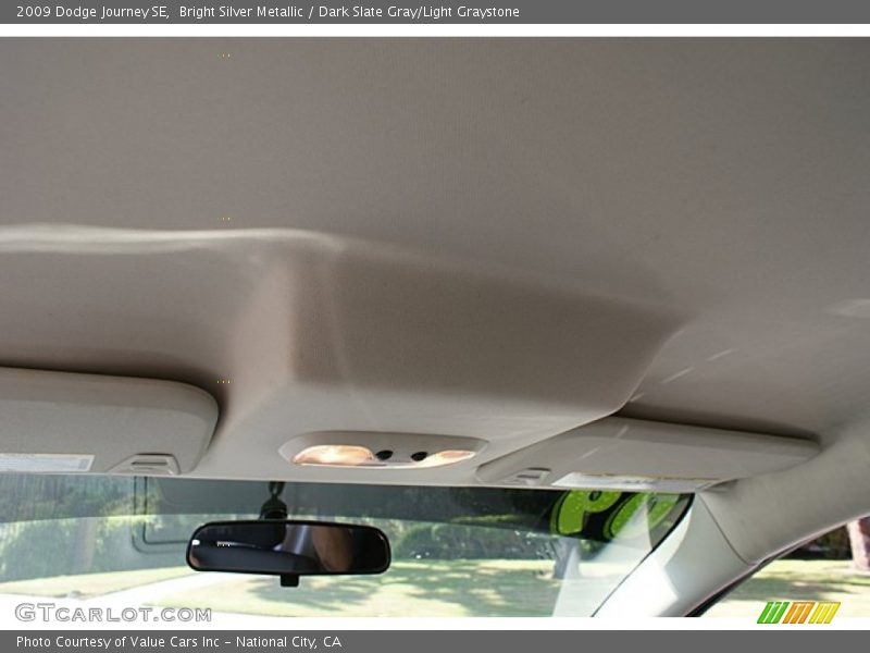 Bright Silver Metallic / Dark Slate Gray/Light Graystone 2009 Dodge Journey SE