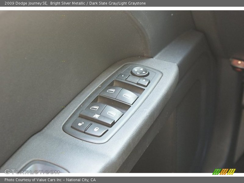 Bright Silver Metallic / Dark Slate Gray/Light Graystone 2009 Dodge Journey SE