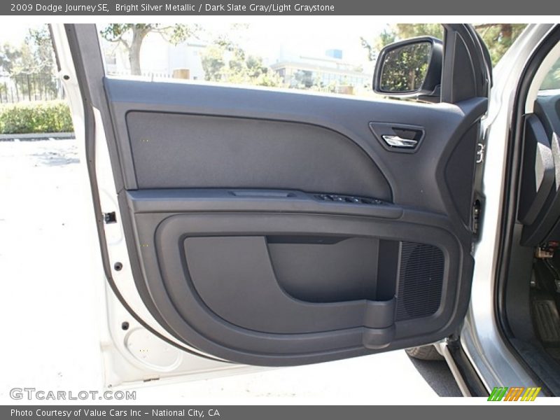 Bright Silver Metallic / Dark Slate Gray/Light Graystone 2009 Dodge Journey SE