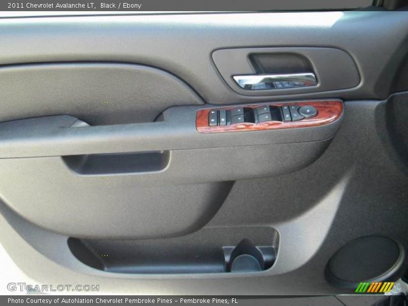 Black / Ebony 2011 Chevrolet Avalanche LT