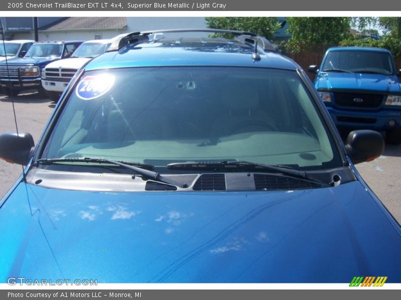 Superior Blue Metallic / Light Gray 2005 Chevrolet TrailBlazer EXT LT 4x4