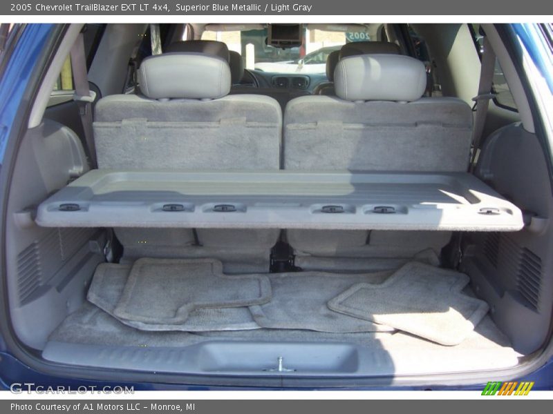  2005 TrailBlazer EXT LT 4x4 Trunk