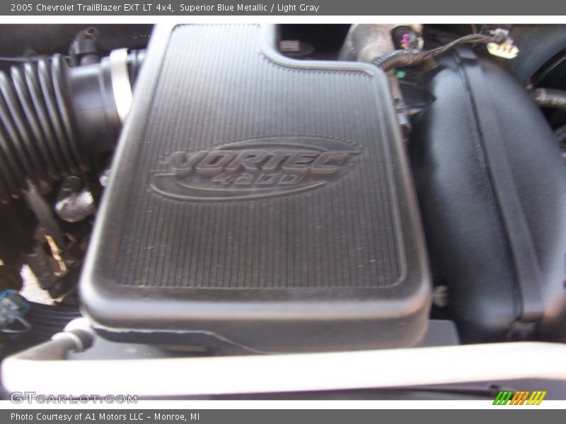 Superior Blue Metallic / Light Gray 2005 Chevrolet TrailBlazer EXT LT 4x4