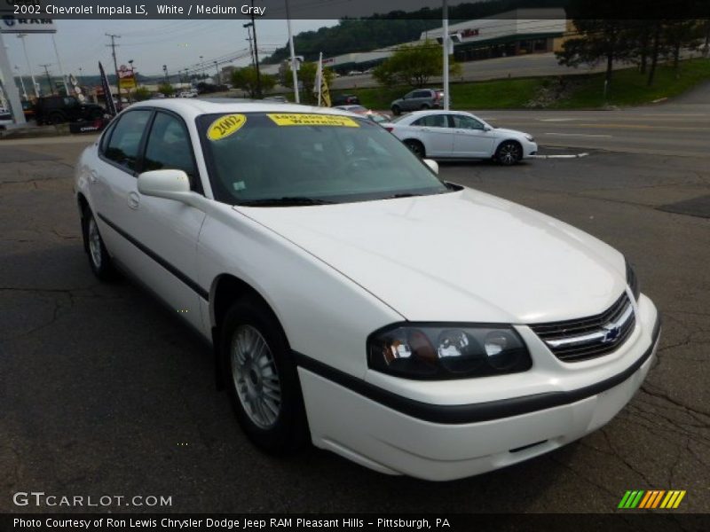 Front 3/4 View of 2002 Impala LS