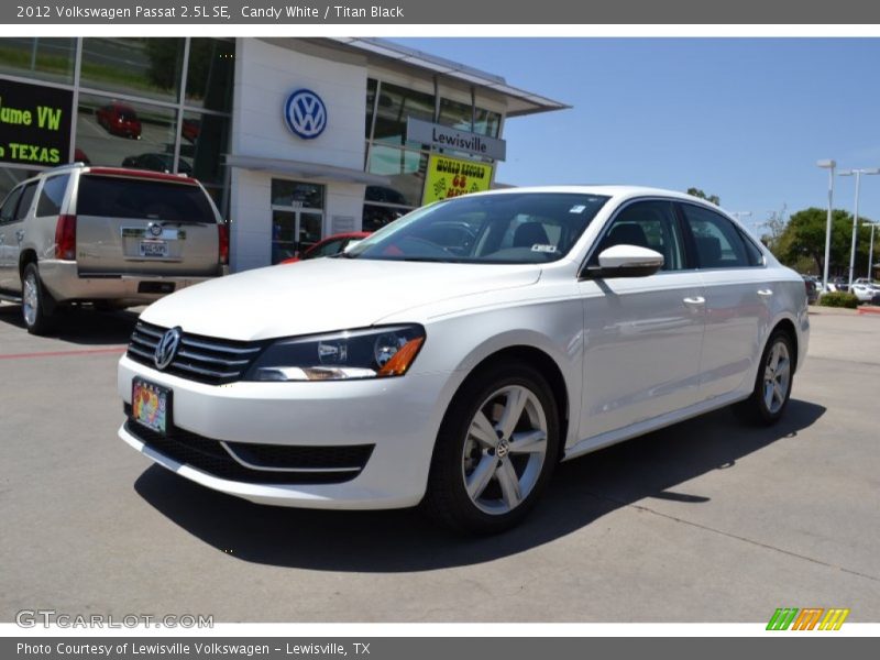Candy White / Titan Black 2012 Volkswagen Passat 2.5L SE