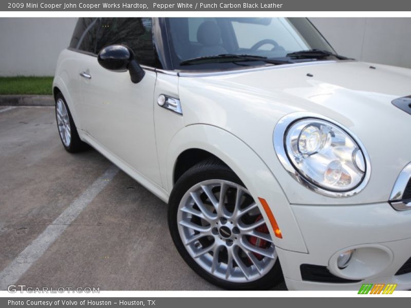 Pepper White / Punch Carbon Black Leather 2009 Mini Cooper John Cooper Works Hardtop