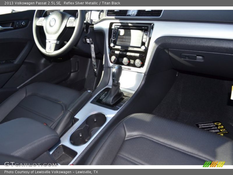 Reflex Silver Metallic / Titan Black 2013 Volkswagen Passat 2.5L SE