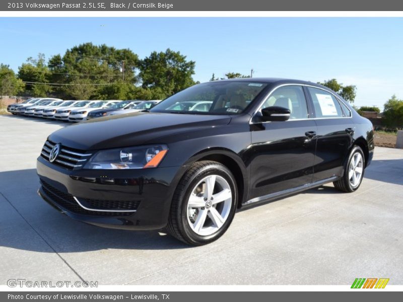 Black / Cornsilk Beige 2013 Volkswagen Passat 2.5L SE