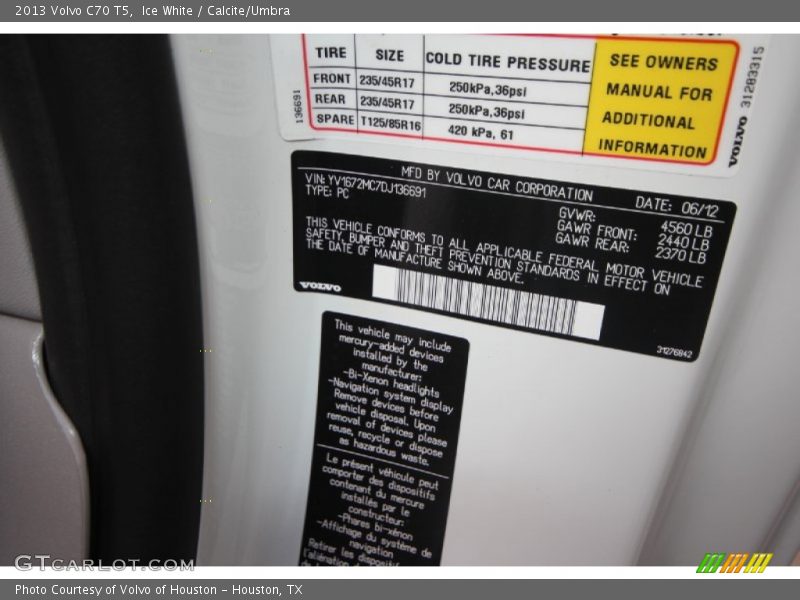 Ice White / Calcite/Umbra 2013 Volvo C70 T5
