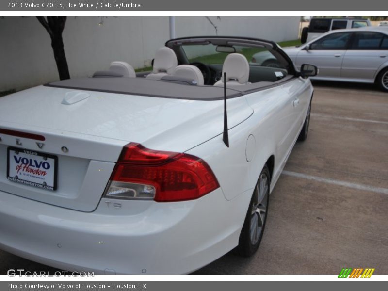 Ice White / Calcite/Umbra 2013 Volvo C70 T5