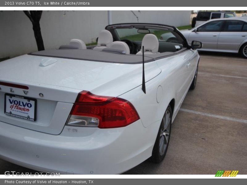 Ice White / Calcite/Umbra 2013 Volvo C70 T5