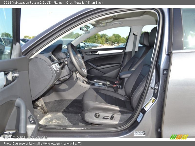 Platinum Gray Metallic / Titan Black 2013 Volkswagen Passat 2.5L SE